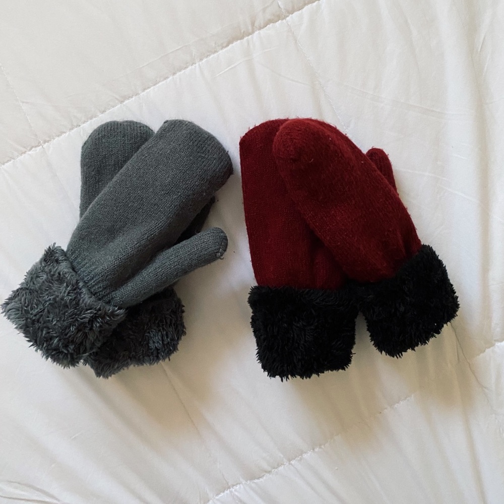2 FOR 1 MITTENS GREY AND BURGUNDY SMALL